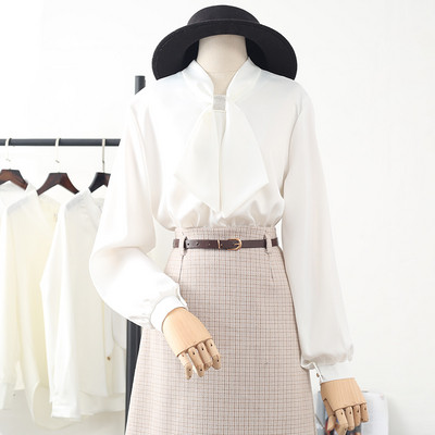 Naiste pikkade varrukatega satiinsärk - retro stiilis