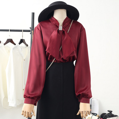 Naiste pikkade varrukatega satiinsärk - retro stiilis