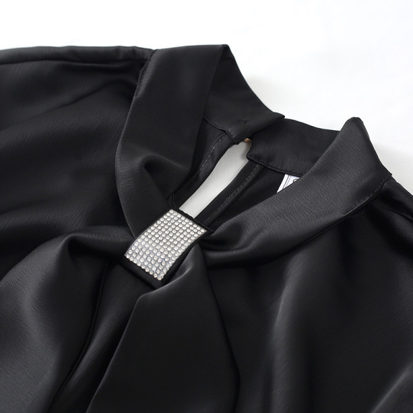 Naiste pikkade varrukatega satiinsärk - retro stiilis