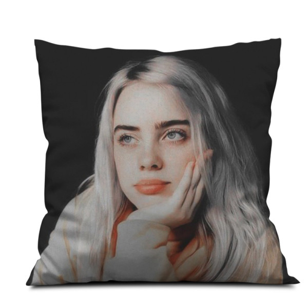 Billie Eilishi aplikatsiooniga dekoratiivne padi