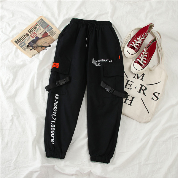 Γυναικείο σπορ παντελόνι με ψηλή μέση και τσέπες και γράμματα