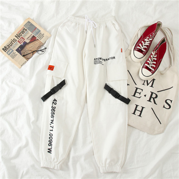 Γυναικείο σπορ παντελόνι με ψηλή μέση και τσέπες και γράμματα