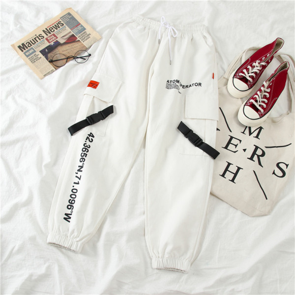 Γυναικείο σπορ παντελόνι με ψηλή μέση και τσέπες και γράμματα