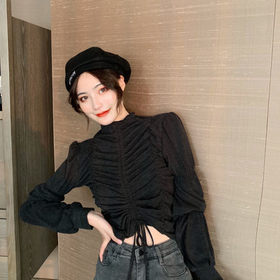 Модерна дамска блуза с набрана предна част и връзки