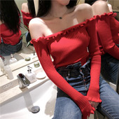 Liibuv naiste velvetist trikoo pluus, millel on langenud varrukad ja lokid