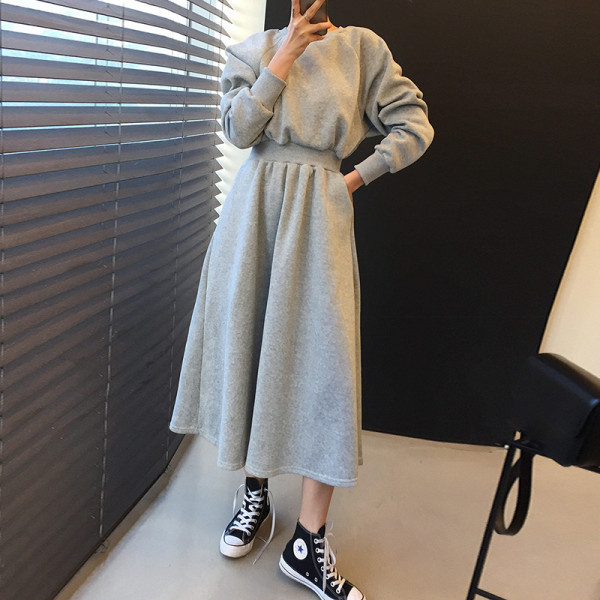 Naiste sügis-talvine vabaajakleidi vikerkaaremudel elastse vöökohaga