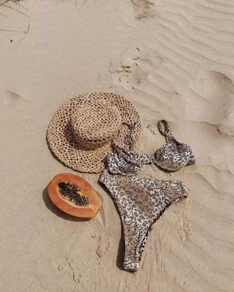 Kétrészes fürdőruha leopárd mintával, magas derékkal