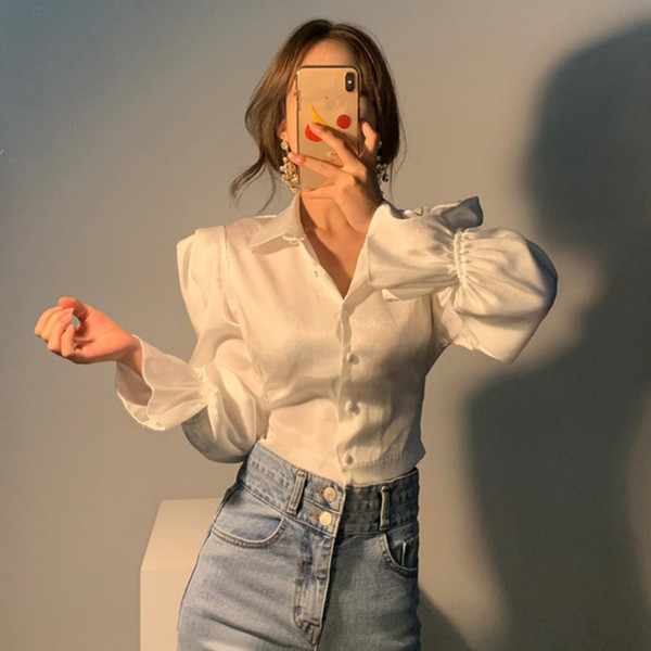 Modern női ing klasszikus gallérral és elasztikus ujjakkal