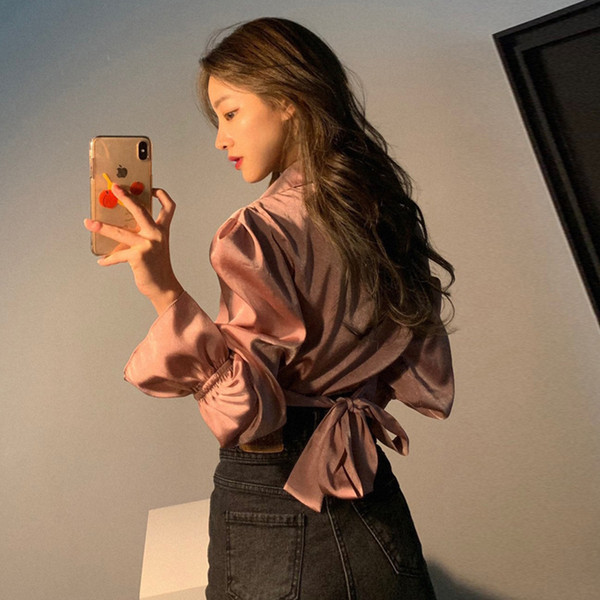 Modern női ing klasszikus gallérral és elasztikus ujjakkal