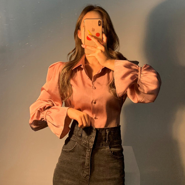 Modern női ing klasszikus gallérral és elasztikus ujjakkal