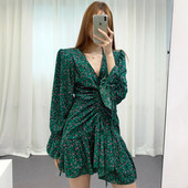 Дамска модерна рокля с шпиц деколте асиметричен модел с флорален мотив