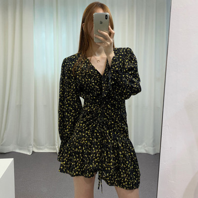 Дамска модерна рокля с шпиц деколте асиметричен модел с флорален мотив