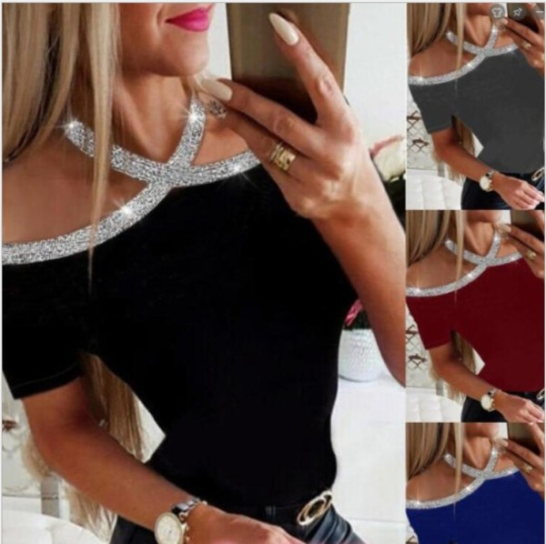 Lezser női blúz csupasz vállakkal, fényes hatással