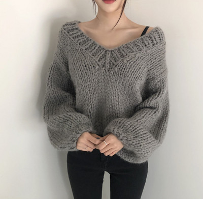 Naiste spits-kaelusega talvekampsun - tasuta mudel