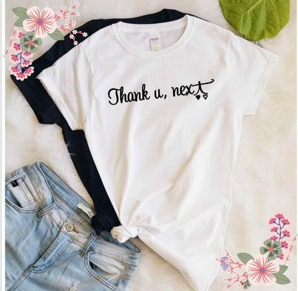 Ariana Grande kaasaegne lühikeste varrukatega T-särk