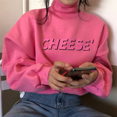 Naiste vabaaja pluus kõrge kraega ja roosa kirjaga