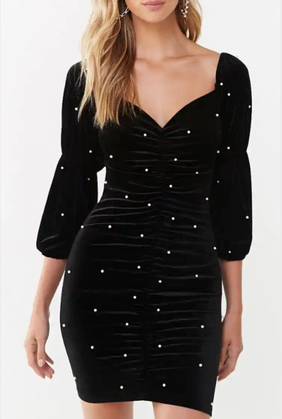 Stiilne naiste kleit spitsikaelusega ja sametpärlitega