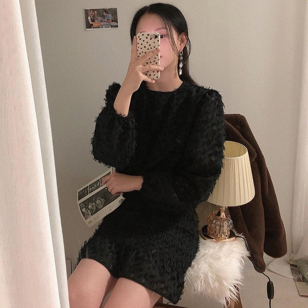 Дамска рокля с дълъг ръкав и еластична талия 