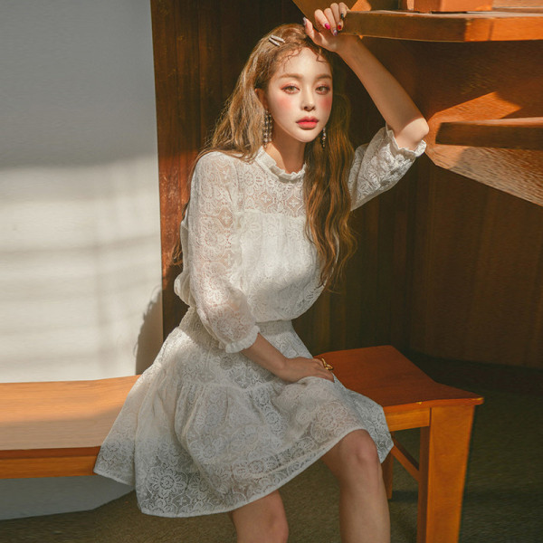 Naiste moodne pitskleit 3/4 varrukate ja elastse vöökohaga