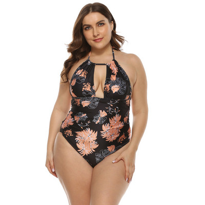 Palja selja ja lillemustriga suur ujumistrikoo