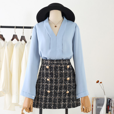 Elegantna ženska košulja - retro stil sa špic izrezom i dugim rukavima