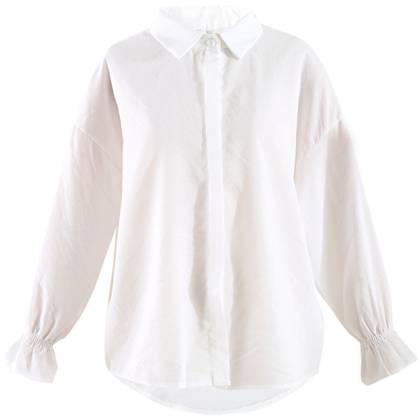 Uut mudelit lootosvarrukate ja klassikalise kraega naistesärk