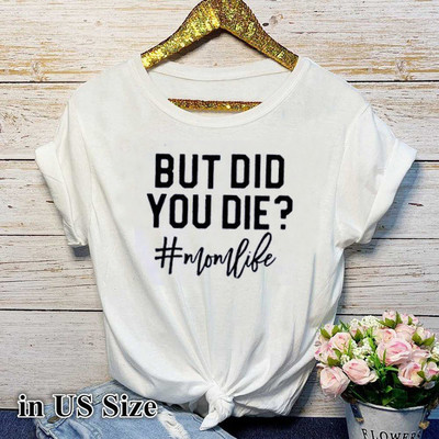 Naiste vabaaja kaasaegne lühikeste varrukate ja pealdisega T-särk – suured suurused