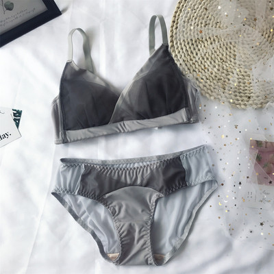 Kaheosaline intiimpesu komplekt - rinnahoidja ja bikiinid