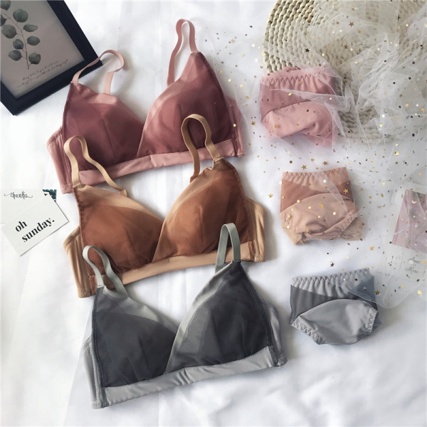 Kaheosaline intiimpesu komplekt - rinnahoidja ja bikiinid