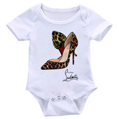 Modernus kūdikių bodis mergaitėms trumpomis rankovėmis ir aplikacijomis
