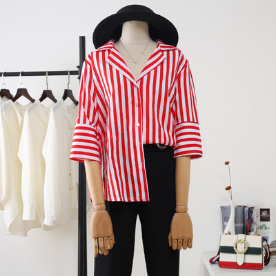 Модерна раирана дамска риза с 3/4 ръкав и шпиц деколте