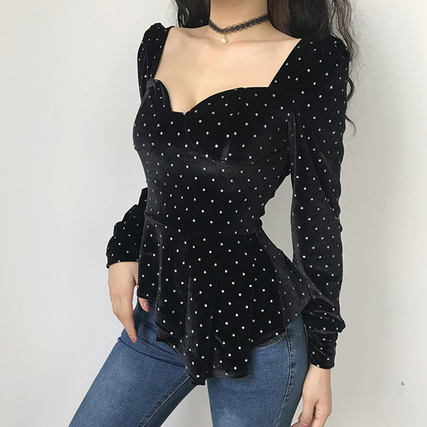 Stiilne naiste sametpluusilõikeline pikkade varrukatega mudel