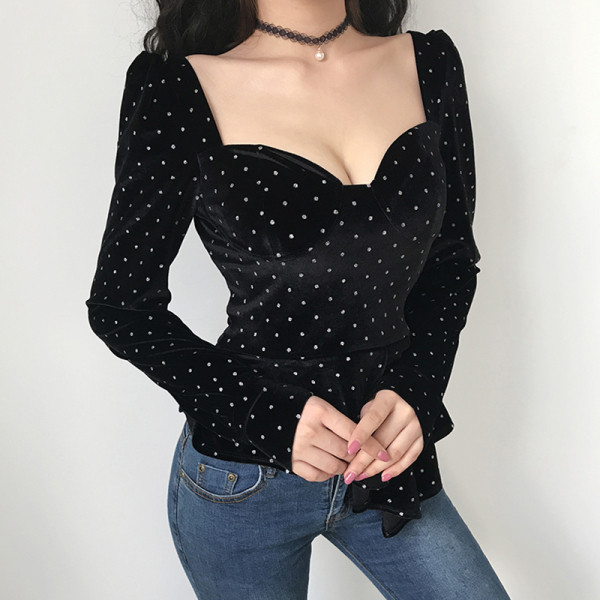 Stiilne naiste sametpluusilõikeline pikkade varrukatega mudel