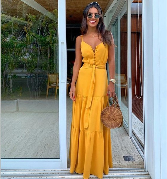 Elegantna ženska duga haljina s tankim naramenicama i vezicama