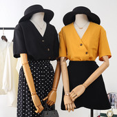 Naiste vabaaja särk nööpide ja lühikeste varrukatega