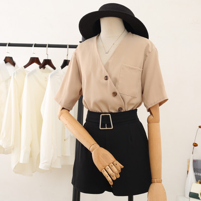 Naiste vabaaja särk nööpide ja lühikeste varrukatega