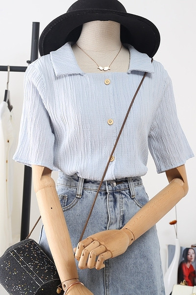 Uue mudeli naiste särk 3/4 varrukate ja kandilise kaelusega