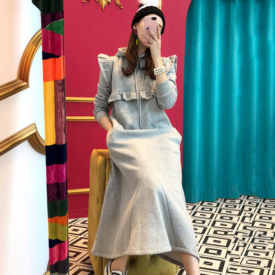 Naiste vabaajakleidi pikk kapuutsiga mudel