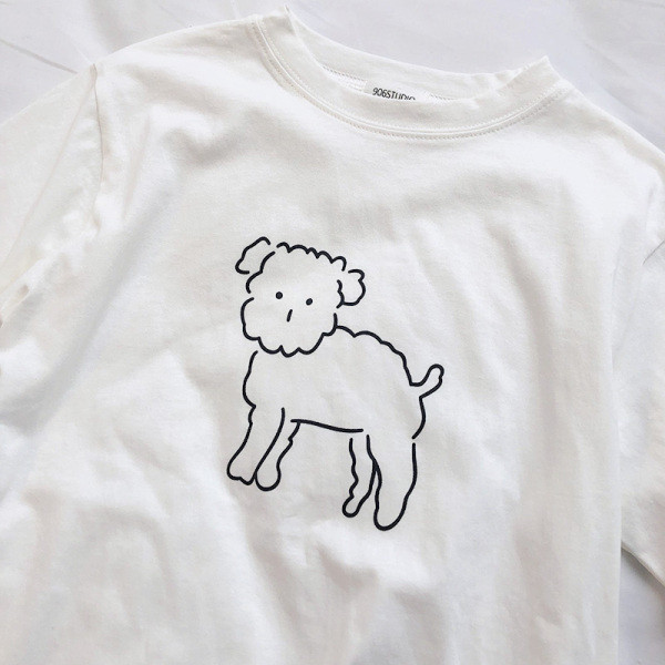 Naiste puuvillane valge lühikeste varrukate ja koeraaplikatsiooniga T-särk