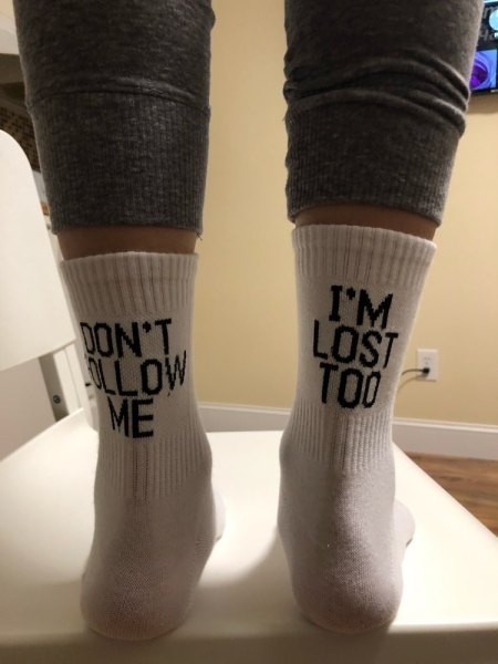 Naistele ja meestele sobivad vabaaja sokid kirjaga