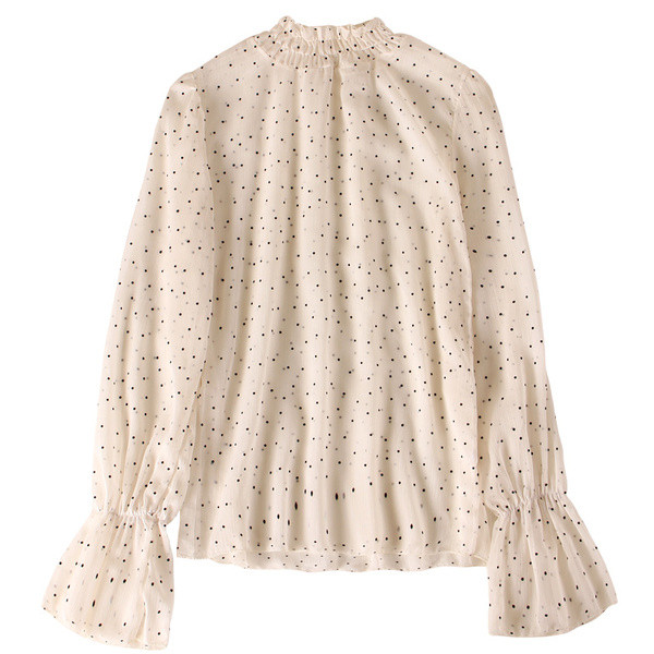 Moodne naiste šifoonist pluus madala täpilise kraega