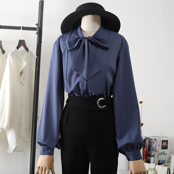 Stiilne naiste särk paela ja pikkade šifoonist varrukatega