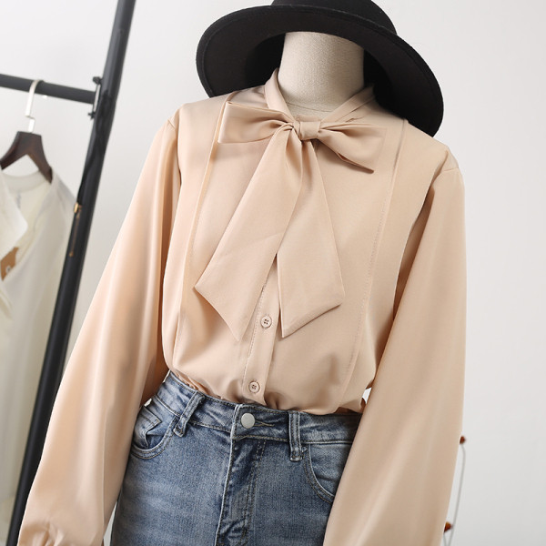 Stiilne naiste särk paela ja pikkade šifoonist varrukatega