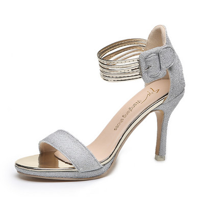 Uus mudel ökoseemisnahast elegantsetest sandaalidest kontsa ja metallelementidega