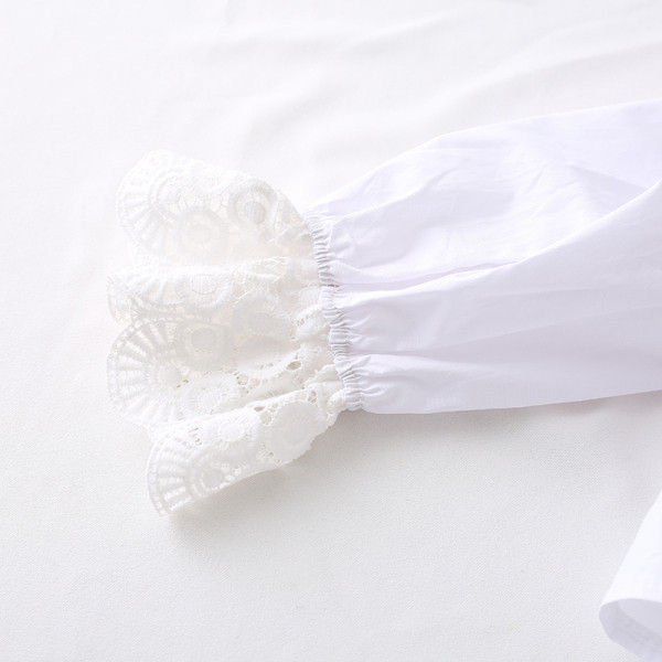 Elegantne naiste särk pitskrae ja lootosevarrukatega