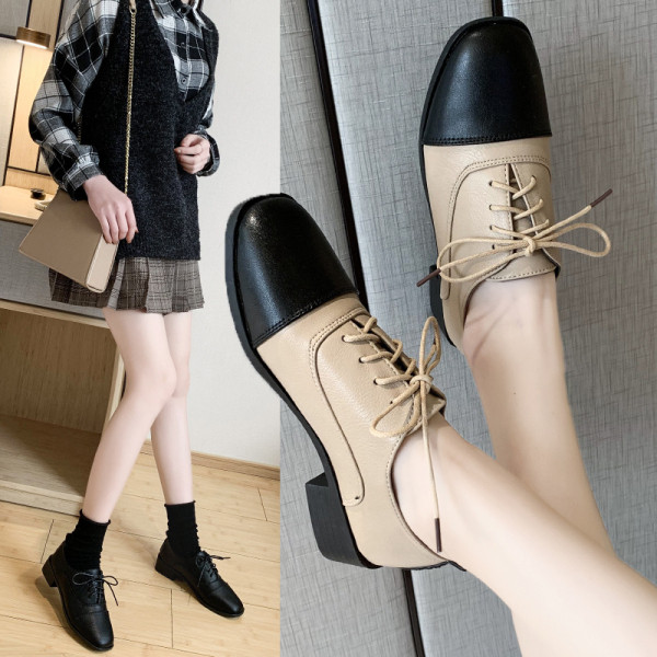 Naiste vabaajajalatsid kunstnahast paeltega