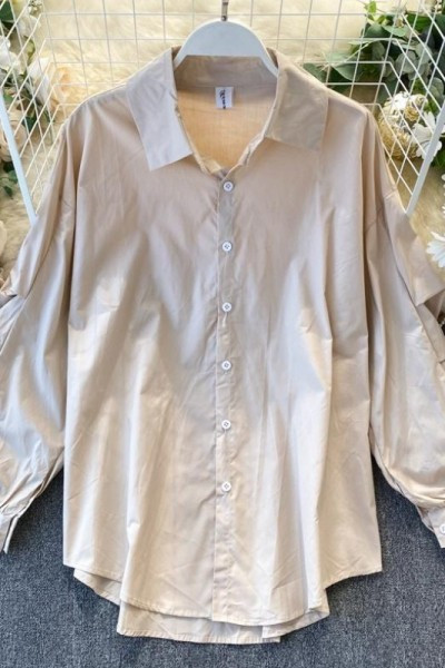 Naiste vabaaja särk nööpide ja klassikalise kraega