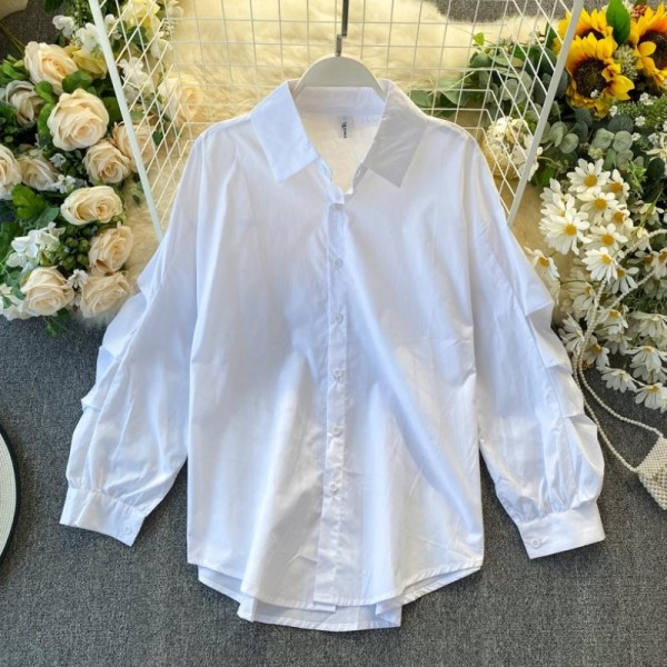 Naiste vabaaja särk nööpide ja klassikalise kraega