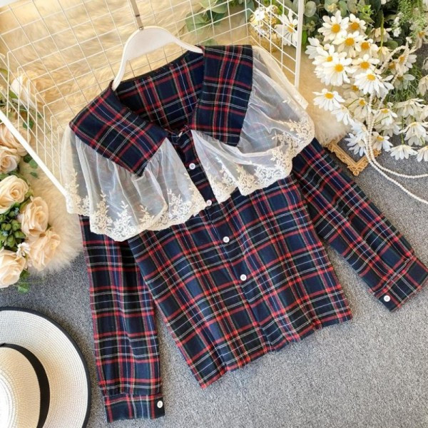Vabaaja naiste ruuduline särk nööpide ja tüllkraega