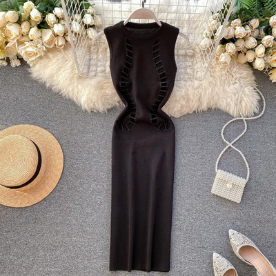 Vabaaja naiste Slim kleit ovaalse dekoltee ja väljalõigetega